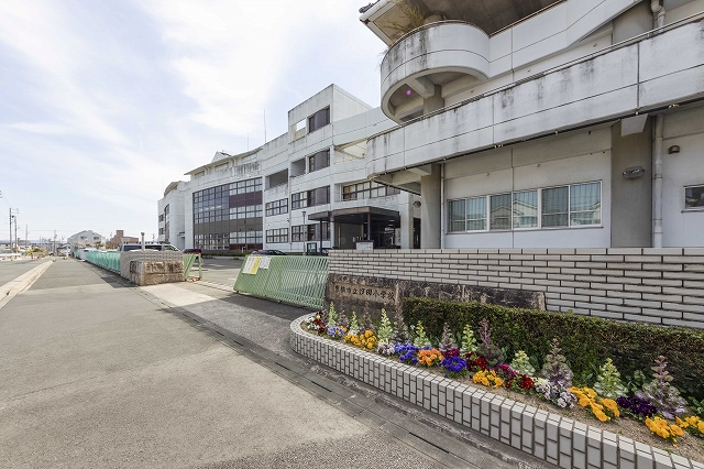 汐田小学校