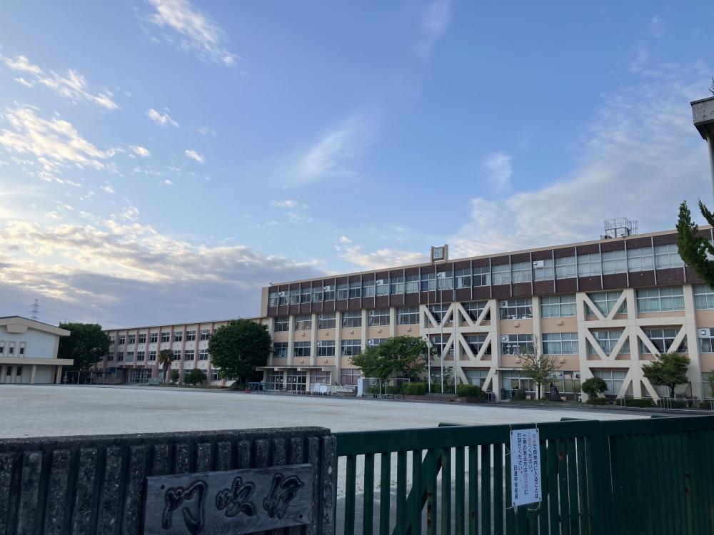 日進市立日進中学校