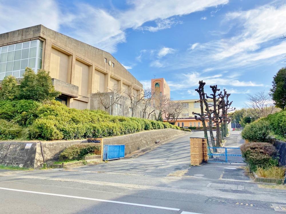知多市立旭東小学校　徒歩約18分(1.4km)