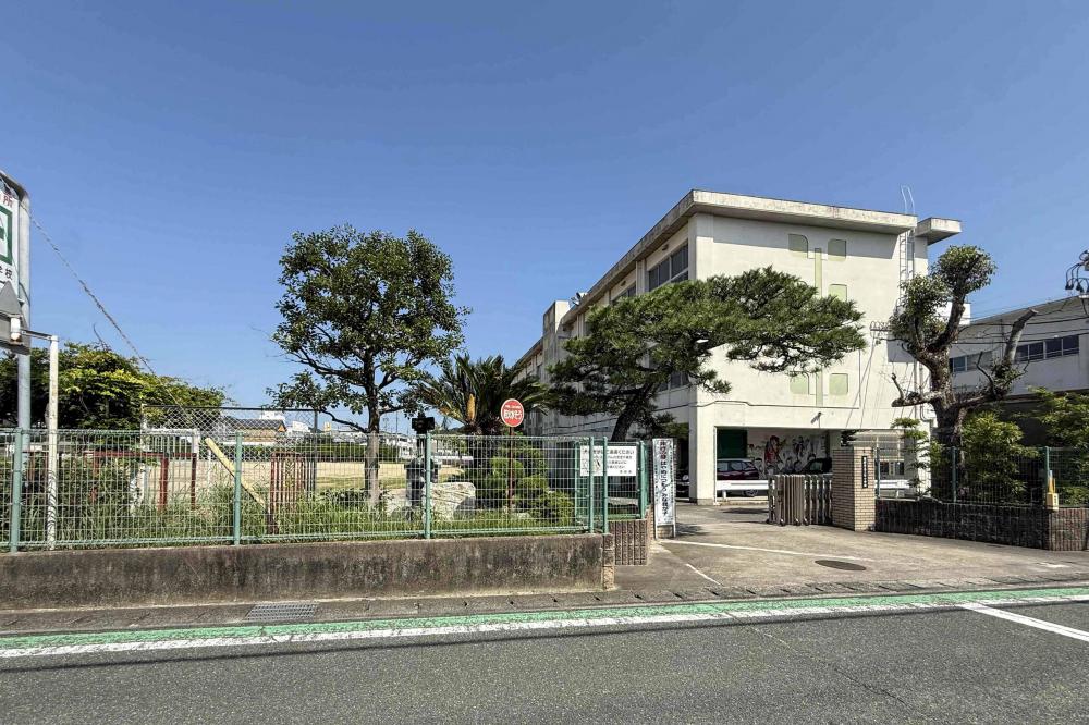 三谷小学校