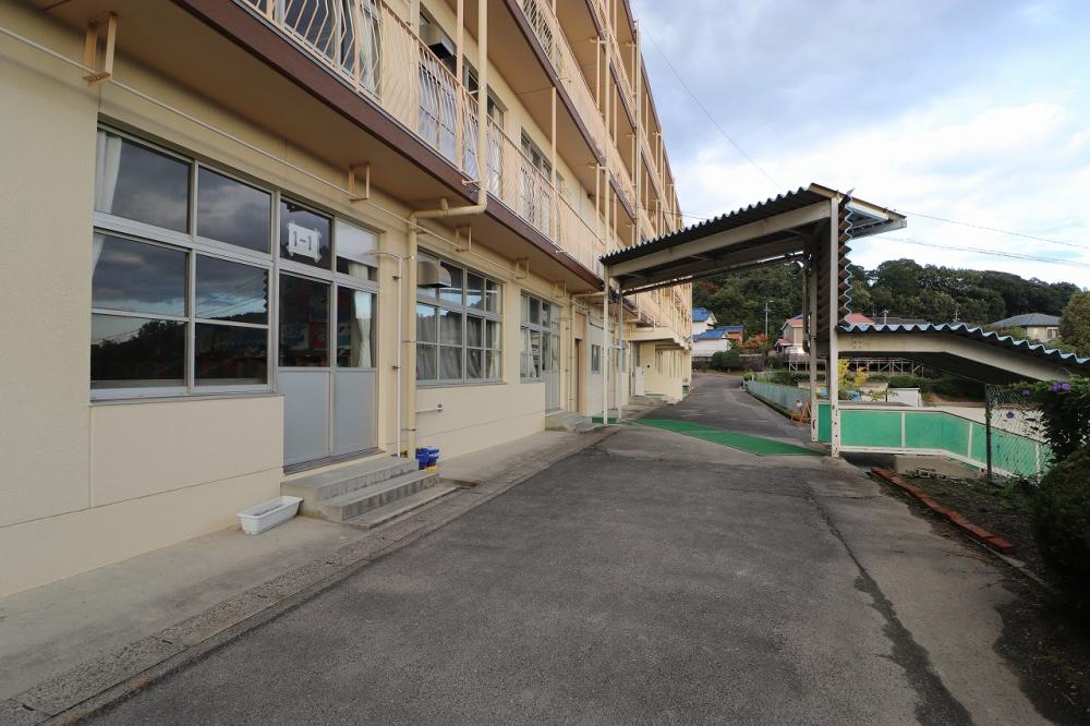 高座小学校