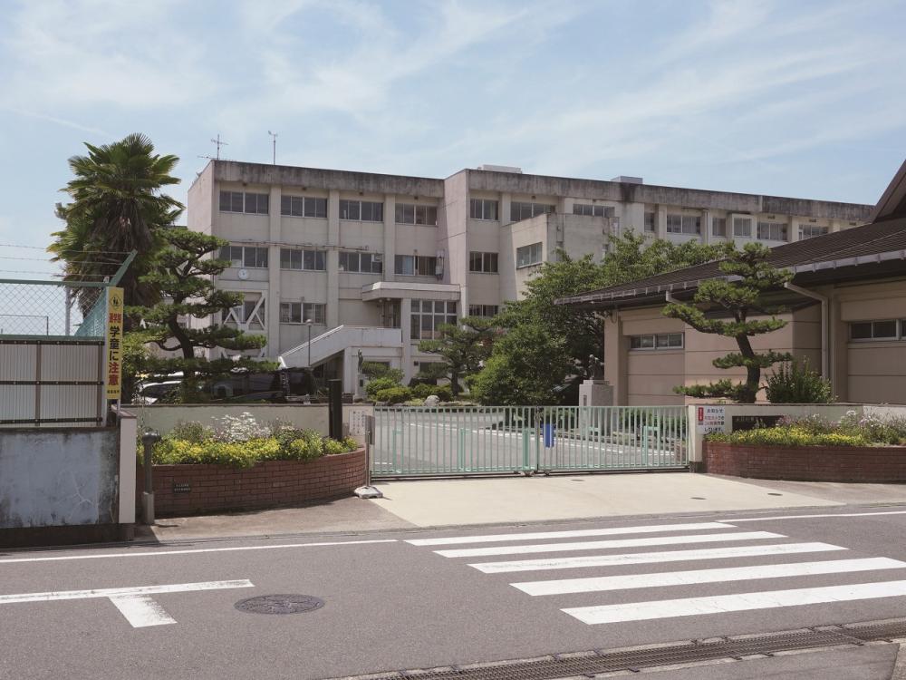 尾張旭市立東中学校