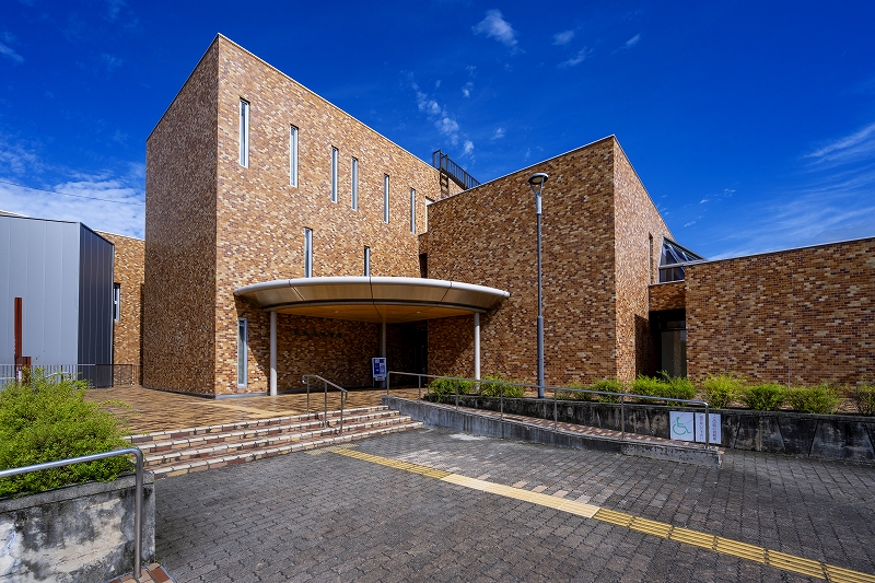 岡崎美術館